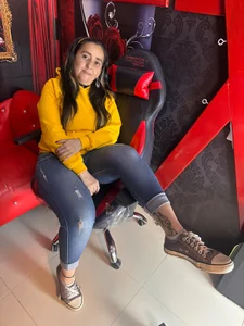 Alucard_Hellsiing Yellow, color of sexy girl🖤 Foto 3