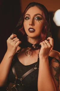 Emilywatsonn Happy Halloween WITCH صورة واحدة|Emilywatsonn Happy Halloween WITCH صورتان|Emilywatsonn Happy Halloween WITCH  3 صور|Emilywatsonn Happy Halloween WITCH  3 صورة