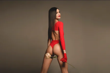 When your reflection is offering you advice, just listen and stop watching you in the mirror de joselin_rouse  5 photos