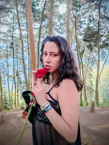 lovely_kitt A MAGICAL PLACE Immagine  5