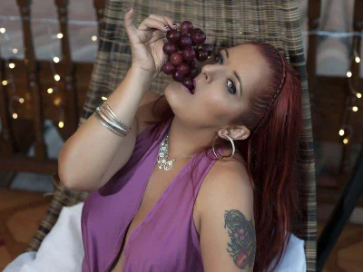 ValeryHart1 Public Pic 3