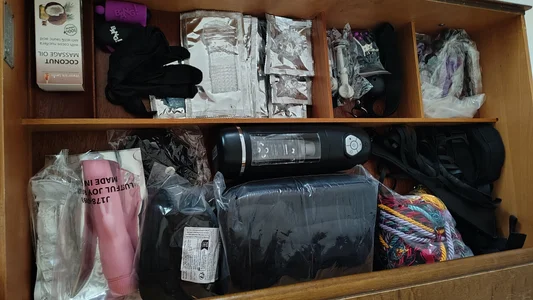 Toys! de Kitrider  9 Imagens