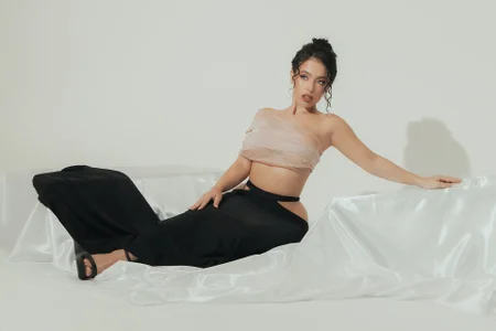 RoseFerrera kullanıcısının Elegant Girl albümü -  2 fotoğraf