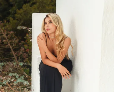 charlotte__grey ⭐BLACK LOVE 🖤⭐ صورة واحدة|charlotte__grey ⭐BLACK LOVE 🖤⭐ صورتان|charlotte__grey ⭐BLACK LOVE 🖤⭐  3 صور|charlotte__grey ⭐BLACK LOVE 🖤⭐  3 صورة