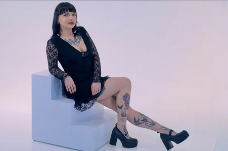 LanaGodard Say hello ❤ Bilde 2