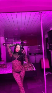 SarahMiler_Just a preview of what awaits you.💜🔥图片