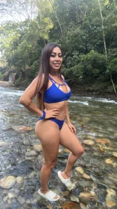 victoria_castillo1 In the river Paseo to Como open รูป 