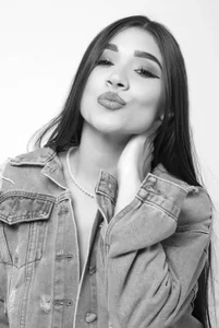 Amora_96 Public  3টি ছবি