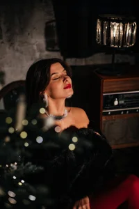 NicoleMun Happy New Year 2025🎄🤍 사진