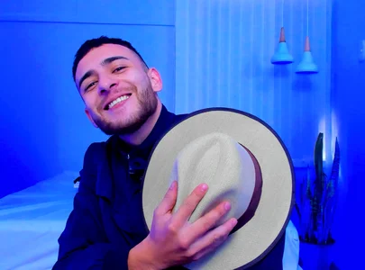 I love my hat!!! de Drako_Lamar  7 Imagens