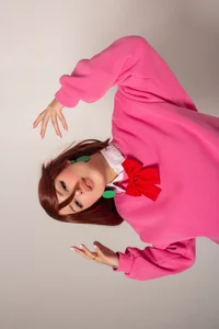 folinskayyya cosplay on Ayasa Momo Pic 4