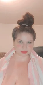 BustySteffy Pics Hình 2