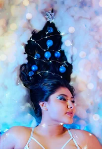 LARSONMIA Christmas is Here!!! 🎄🥂 Immagine  8