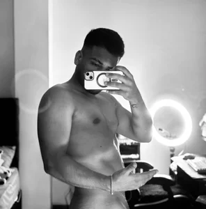 Neganhot_Would you like a photo with me?图片