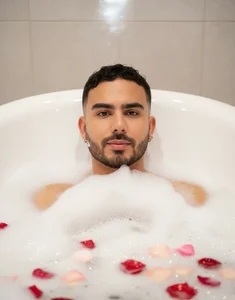 adamhairy Foam and a lot of sensuality Pic