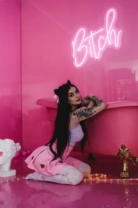 AgathaTill kullanıcısının Sexy cute girl albümü -  2 fotoğraf