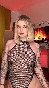 Hottie_Jane Public Pic 7