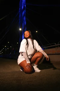 Emily_Brown18: Urban ( 4 фото)