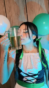 _ALLYSON18_ Welcome to my Oktoberfest party! 🍻💃 Pic 9