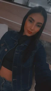AmyEvans12 Public Pic 2