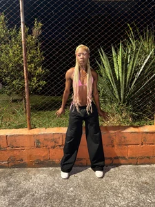 brit_davis: Public ( 7 фото)