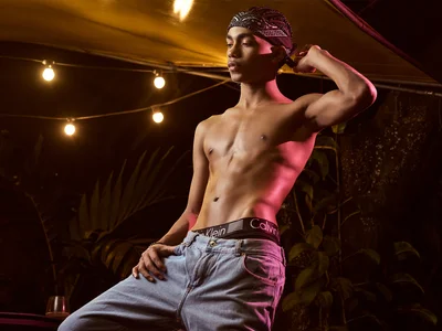 Public de AlanCutee  4 Imagens