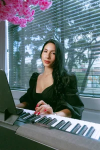 ArianaReynoldss I can be what ever you need! 圖片 5