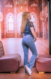 AlexaFoxx_ Public รูป  2