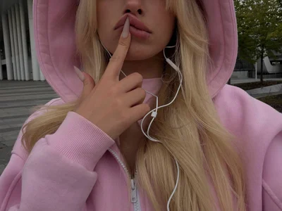 PollyLolly Public Pic 3