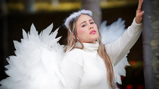 kimberly7_ beautiful photos of halloween angels🎃🤍🎃🤍 Pic 3