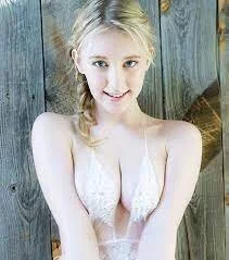 VR_PORNSTAR_SHOW's MelodyMarks Sex Photo 3