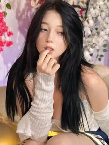 Hanako_Rey In Flowers / 꽃 속에 Immagine  5