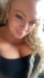 BonnyDesireのPublicの 2枚の写真