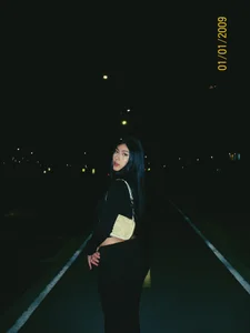 Bella_rochee Midnight looks good on me🌚 Pic
