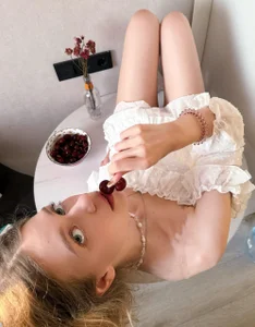 _friendlyfire Almost innocent❤️ Foto 2