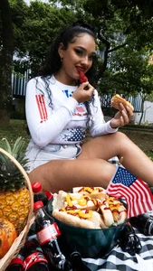 EMILYY_FOXY 🎉 For My USA Followers! Kuva 5