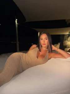 EmillySteele Public Billede 9