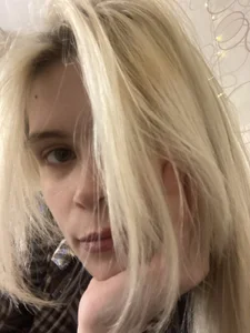 CarleySuski Dangerously beautiful Pic 5