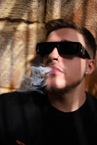 keane_lee_ 🔥 Smile now… imagine later. Billede 4