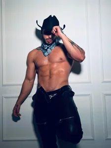 mike_belle U fav cowboy🤠🔥  2টি ছবি