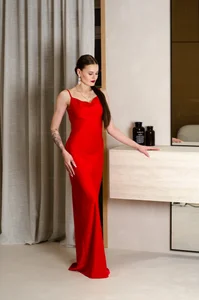 Wanda_Gomez lady in red รูป 