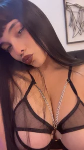 AgathaMyller If my eyes hold your attention for a second longer… Pic 2