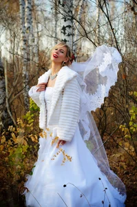 AdrianaSea Bride's Walk Pic 4