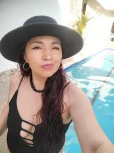 TatianaRoush “Un poquito de sol, agua y una buena dosis de tentación… 💦☀️ ¿Te metes conmigo?”  5 снимка