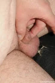 tinygreg3inchs XXX nøgenfoto 2