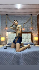 Boy Cum de Boy_tatto77  Imagens