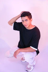 Noah_Greenhartt 💣 Relax… I’m in control. Pic 2