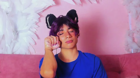 Leo_Glow The perfect mix between innocence and fire. 사진 4