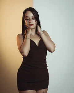 Elizabeth_Ferrer Sexy Balck Dress Gambar 3