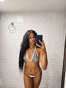 Flor_tay's XXX Nude Photo 2